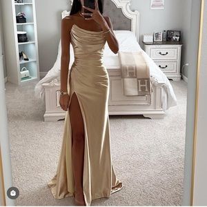 SHOPDDMINE NWT champagne gold satin strapless or spaghetti strap gown